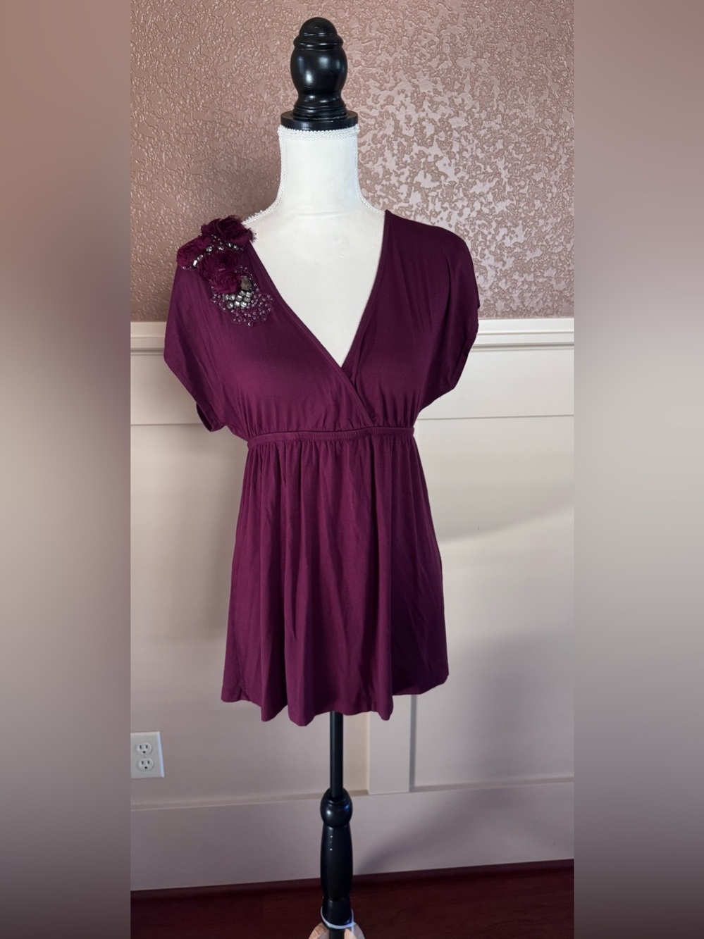 Maroon Forever 21 V-neck knit stretch top Sz Small